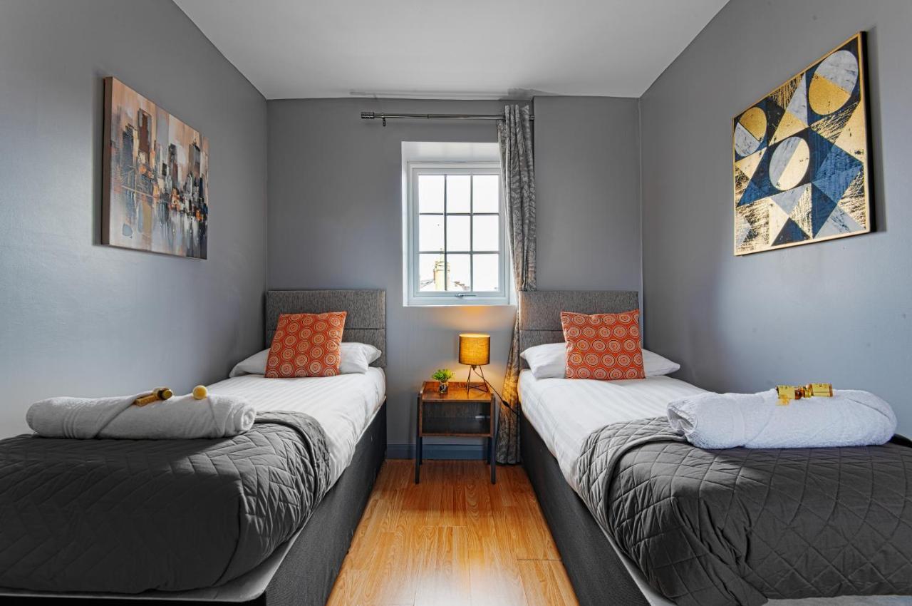 The Glyndwr - Berwyn House Apartment เร็กซ์แฮม ภายนอก รูปภาพ